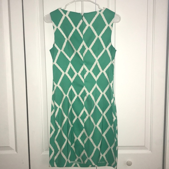 Patterned Dress - Picture 2 of 3